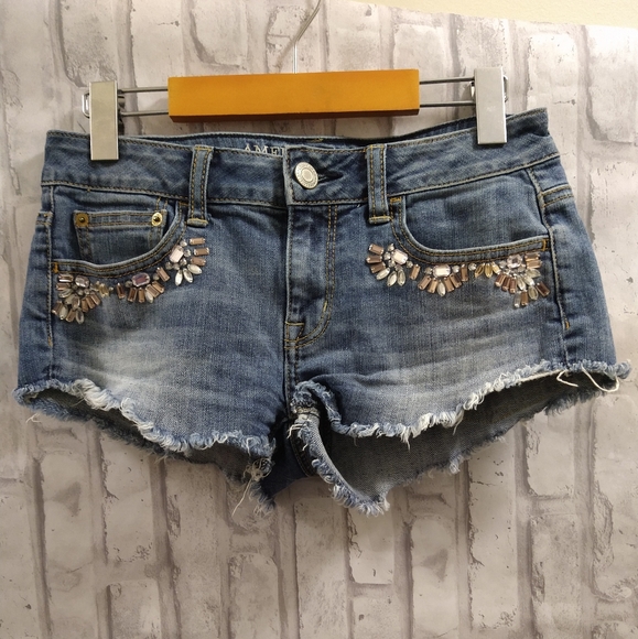 American Eagle Jean Shorts - Picture 1 of 7